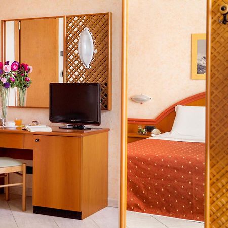 Hotel Gabriella 디아노마리나 외부 사진