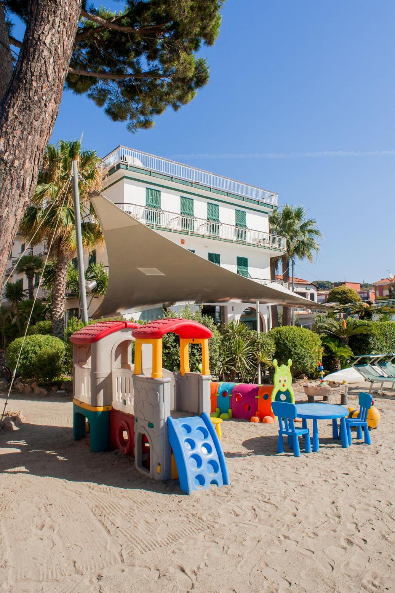 Hotel Gabriella 디아노마리나 외부 사진